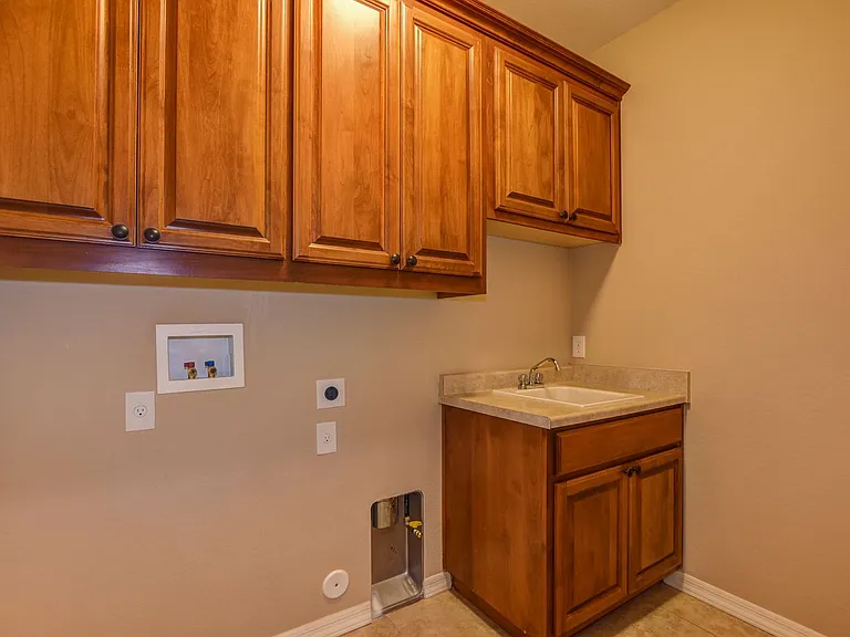 1712 Claire St — Photo 20