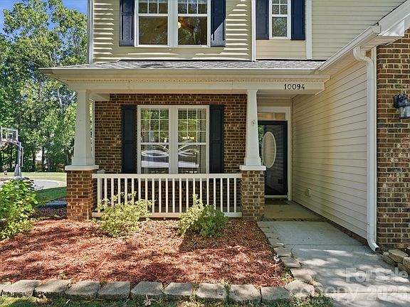 5th image of 10094 Paisley Dr