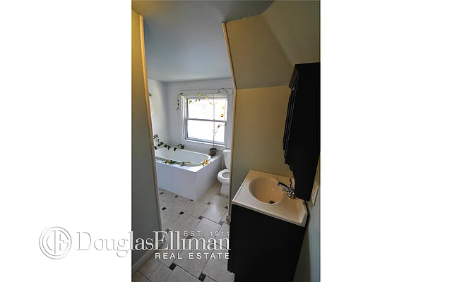 Rented by Douglas Elliman | media 21