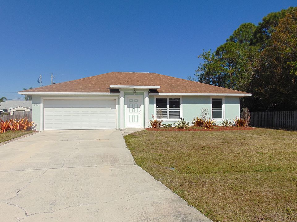 1st image of 2501 SE Alfonso Ave