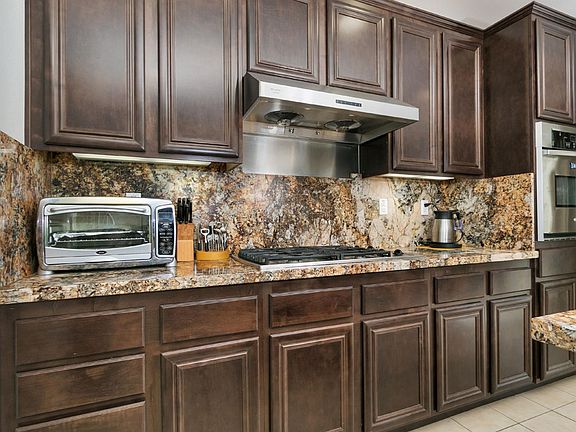 3rd image of 14585 Westfield Ave