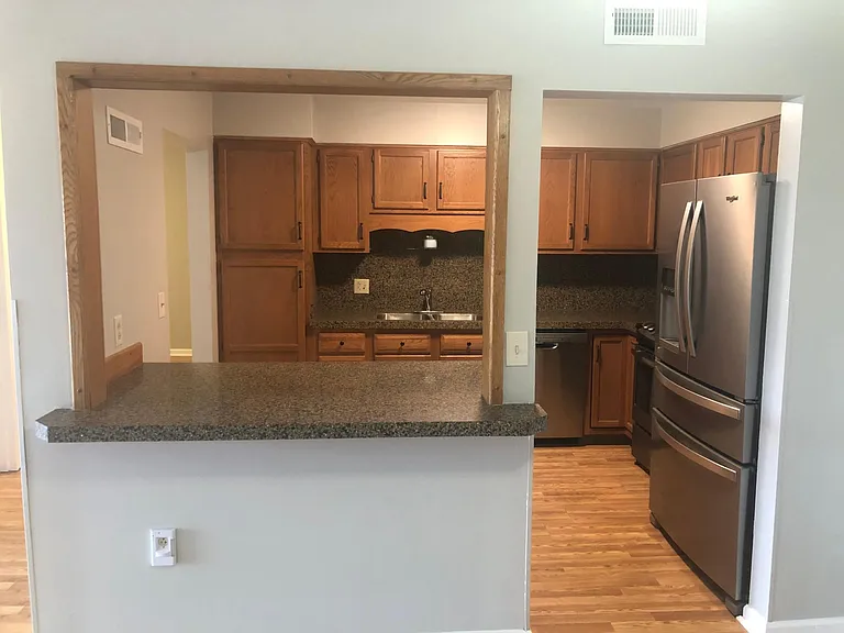 Kitchen bar