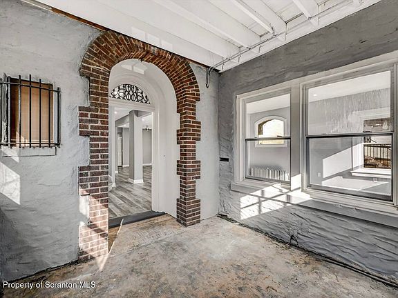 5th image of 1115 Richmont St