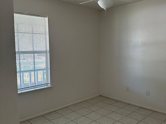 5th image of 1303 Topfield Ct