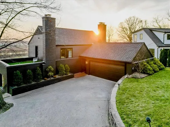 3718 N Briarcliff Rd, Kansas City, MO 64116