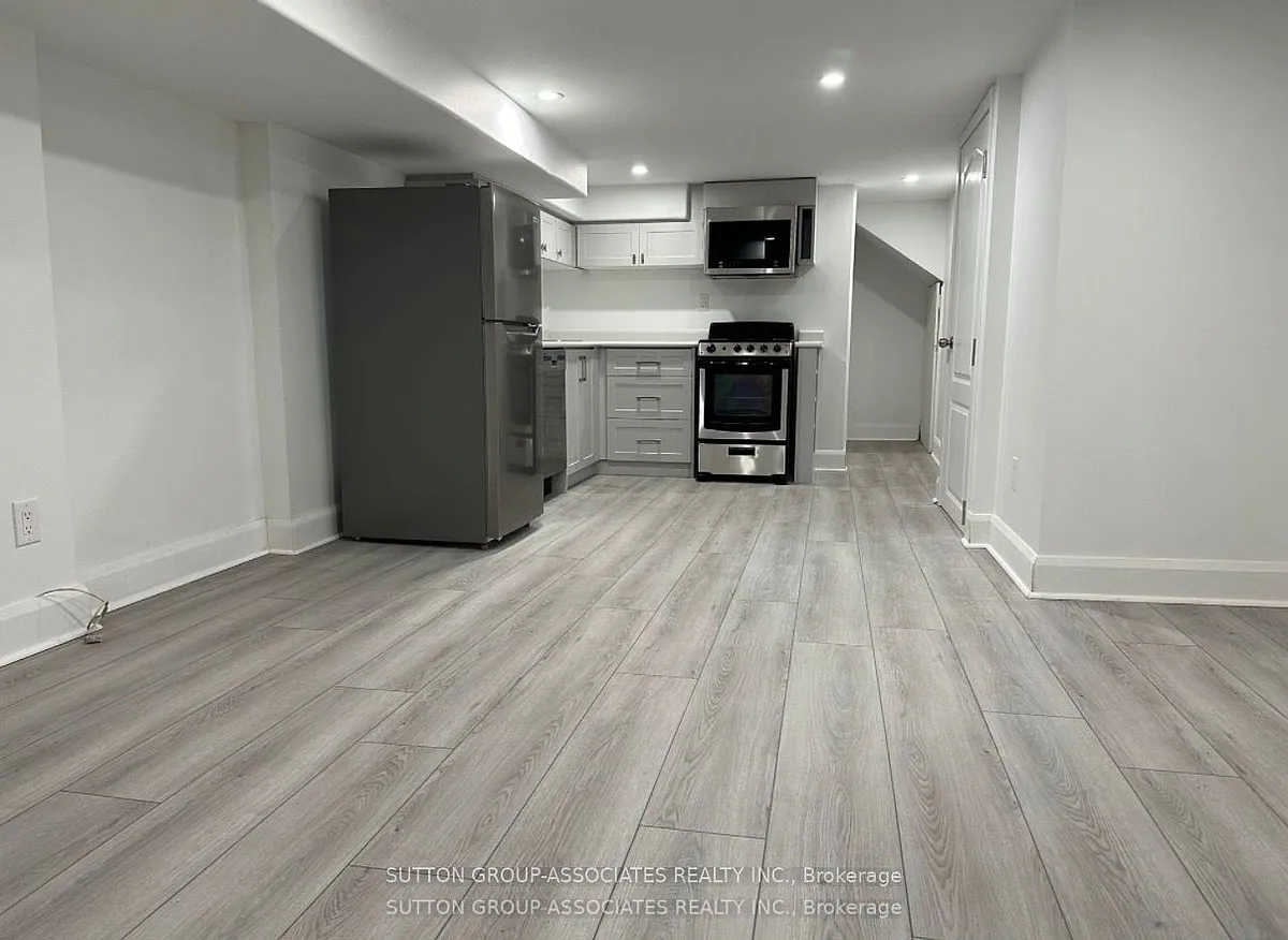 Building Photo - 1208 College St #BASEMENT