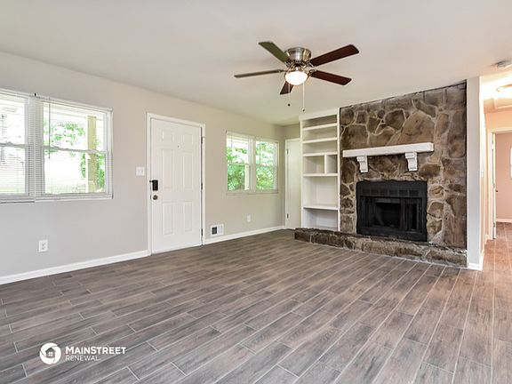 4th image of 2382 Union Grove Ct