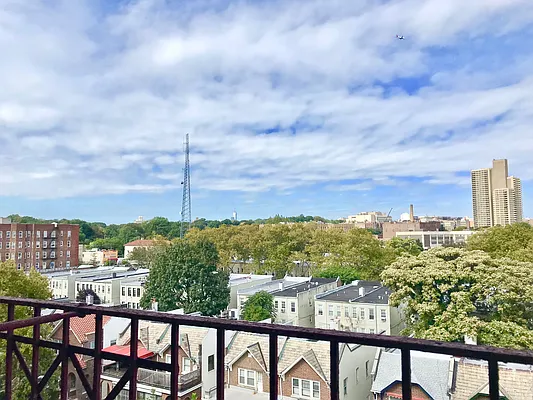 Rented by Zjama Realty Corp | media 2