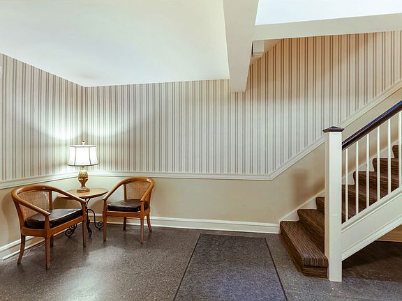 4th image of 734 Noyes St APT O2