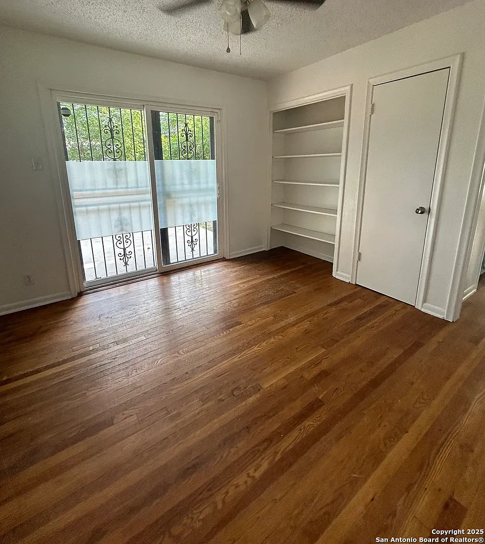 355 Cresham Dr. — Photo 4