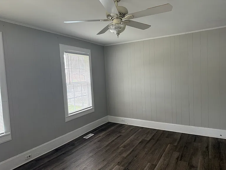 2502 Spruce St — Photo 7