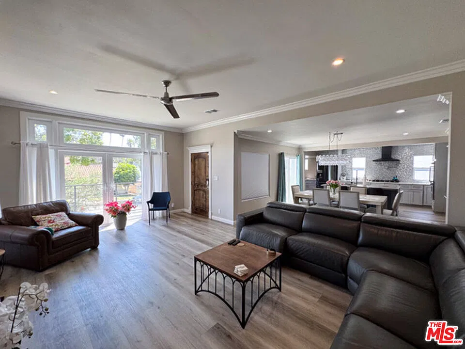 3 bed, 2.0 bath, 2146 sqft, $6,500 — Photo 4