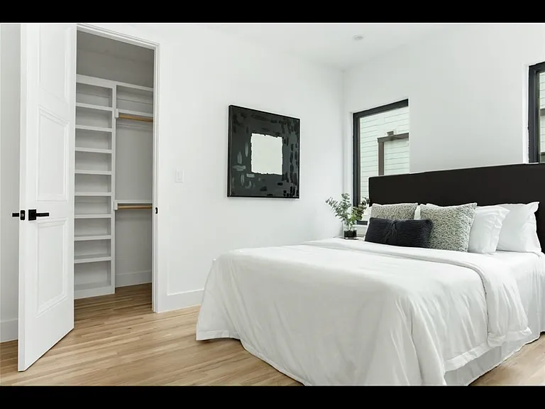 2633 Reagan St #203 — Photo 5