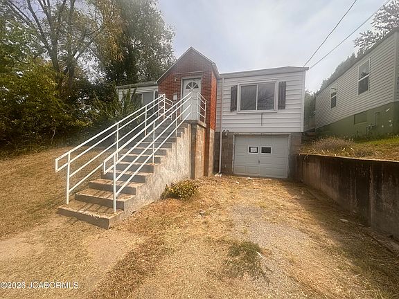 2nd image of 1523 Tanner Bridge Rd