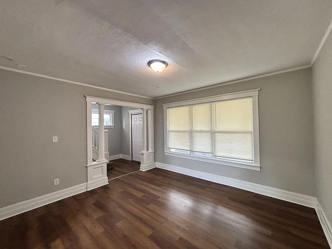 3 bed, 1.0 bath, 1192 sqft, $1,250 — Photo 4
