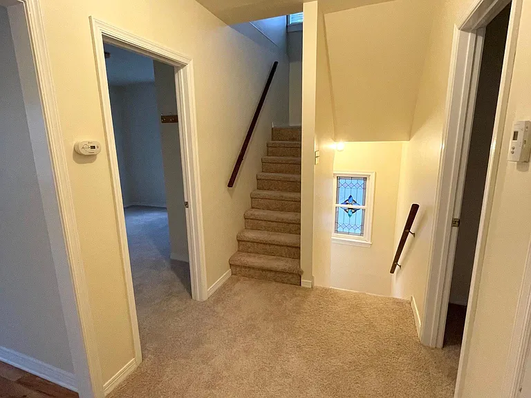 222 E Knight Ave #2 — Photo 3