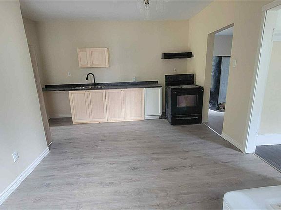 4th image of 22 Croft St