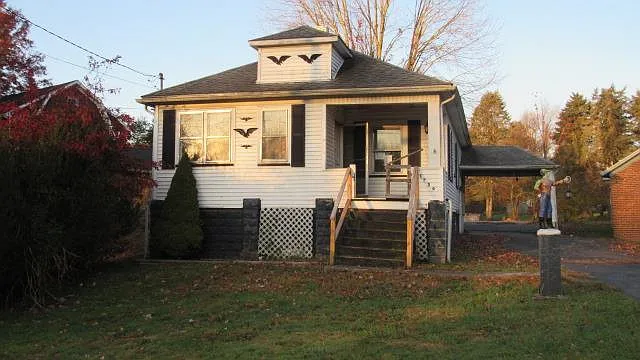 1729 N Water Ave photo 1