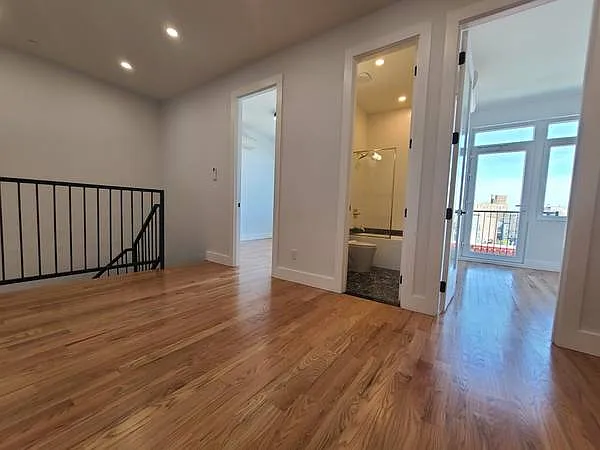 285 Graham Ave #4C — Photo 10