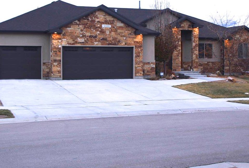 1st image of 3178 W Buehler Cir