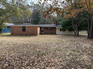 166 Lowry Cir, West Point, MS 39773