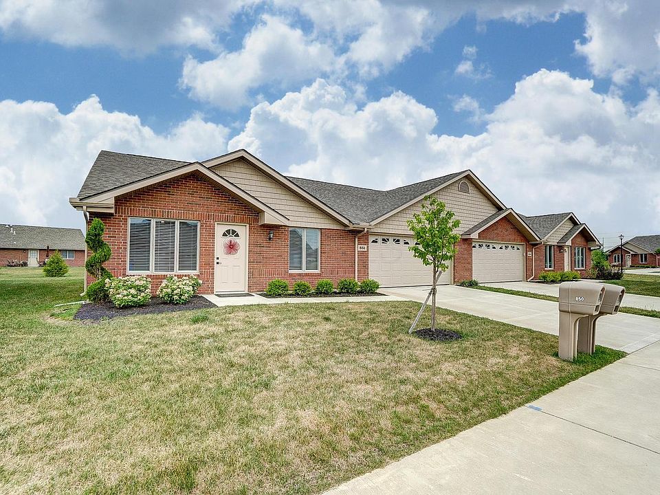 1st image of 851 Autumn Chase Ln