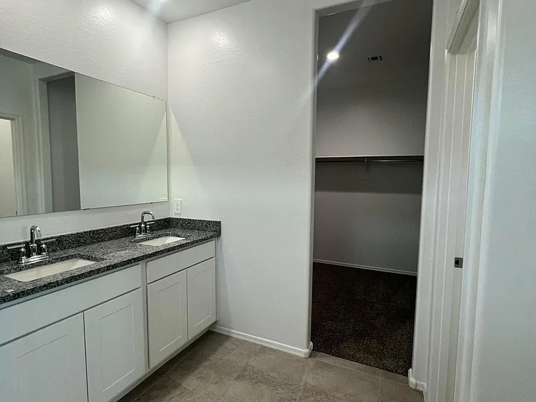 1575 E Lardner Dr — Photo 14