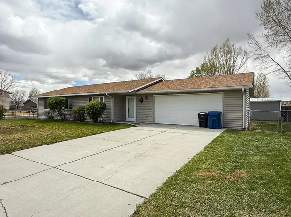 811 W Monroe Ave, Riverton, WY 82501