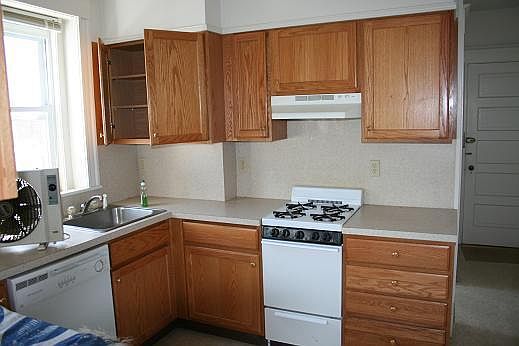 4th image of 101 Medway St APT 1