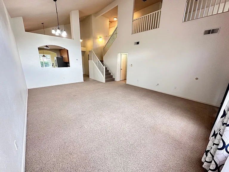 7419 Desert Eagle Rd NE — Photo 6