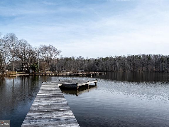 4th image of 400 Overton Dr