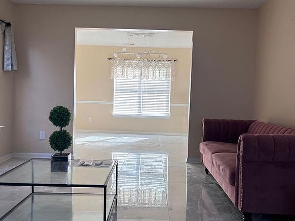 5th image of 230 Bella Vista Ter