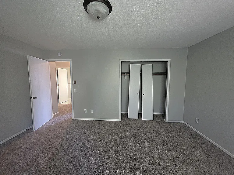 333 Odanah Ave #4C — Photo 19