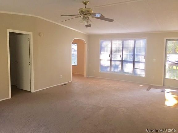 4th image of 1472 Fritts Ave