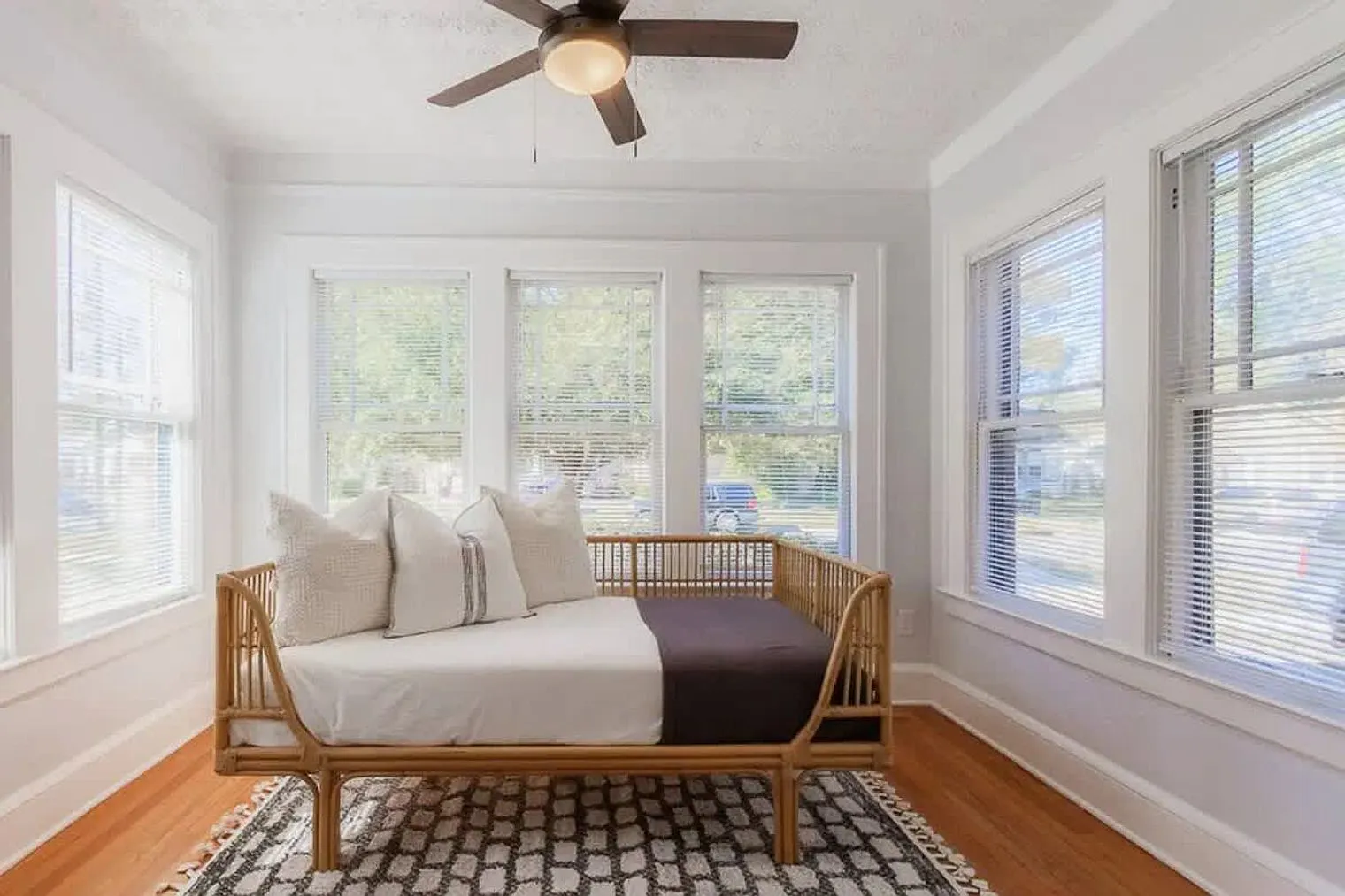2 bed, 2.0 bath, 1593 sqft, $2,771 — Photo 4
