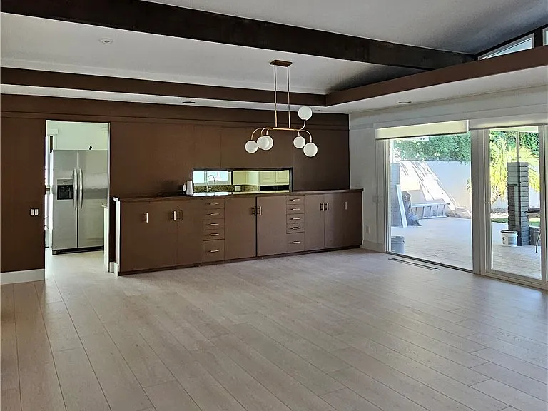 3657 Broadmoor Blvd N — Photo 10