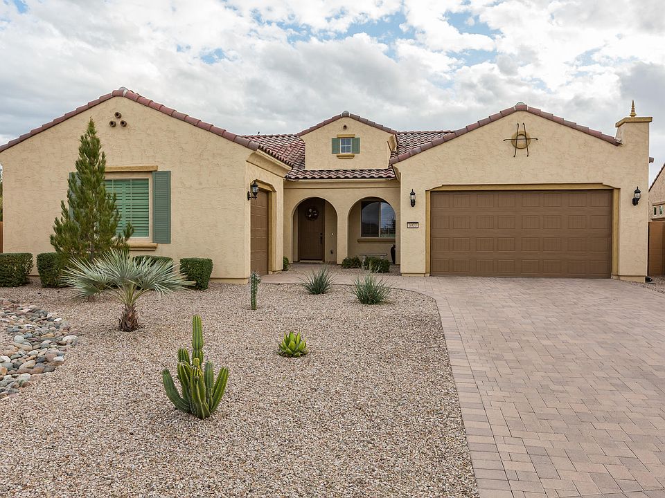 1st image of 3977 E Bellerive Dr