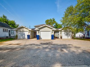 211 N Main St, Farmer City, IL 61842