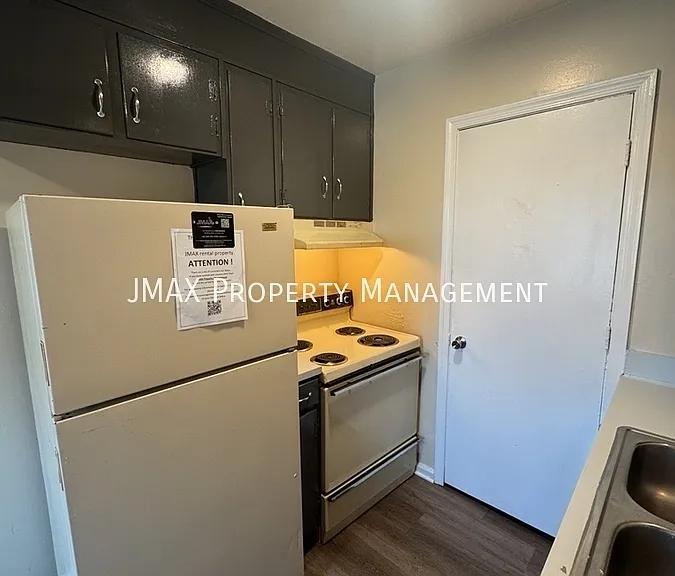 809 Westside Blvd NW #C — Photo 3
