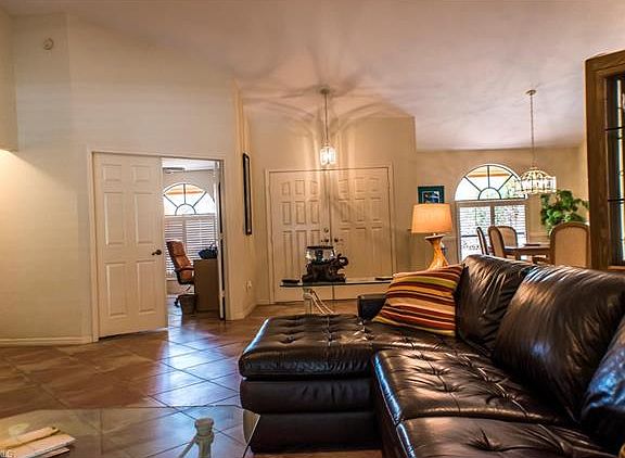 4th image of 9793 Campbell Cir