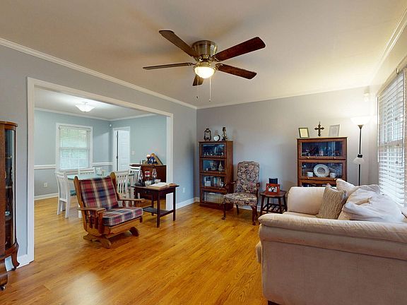 3rd image of 2313 N Lakeview Drive