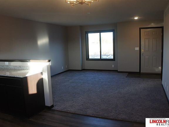 5th image of 1521 Derek Ave