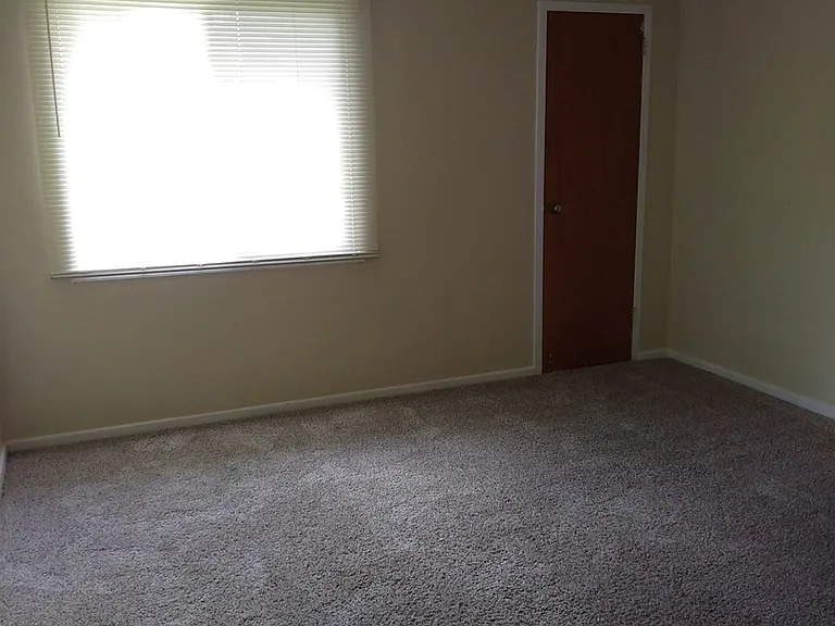 3484 Western Ave #B — Photo 9