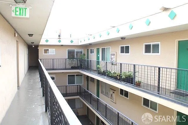 1511 Gough St #306 — Photo 20
