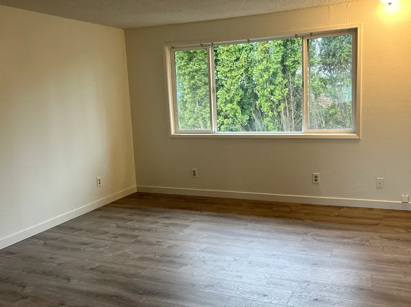 3323 E 21st St #5, Vancouver, WA 98661