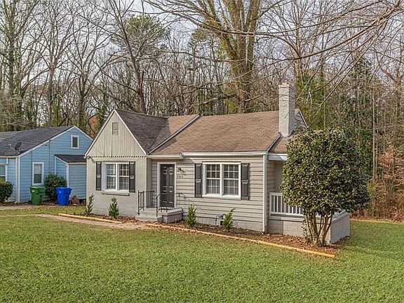 2nd image of 1303 Lockhaven Cir SW
