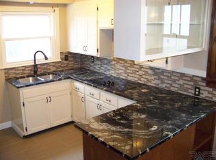 1506 S Duluth Ave, Sioux Falls, SD 57105