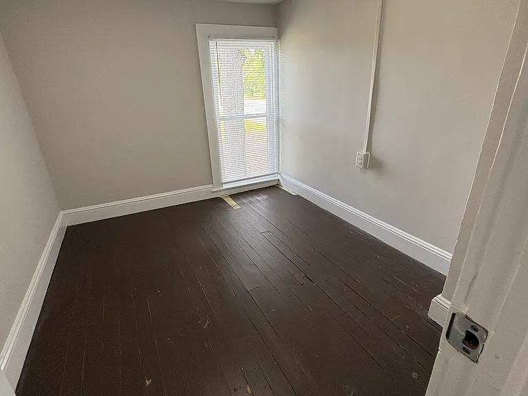 808 Brake St — Photo 8