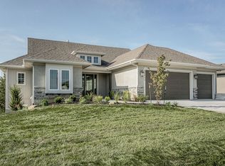 25833 W 96th St, Lenexa, KS 66227