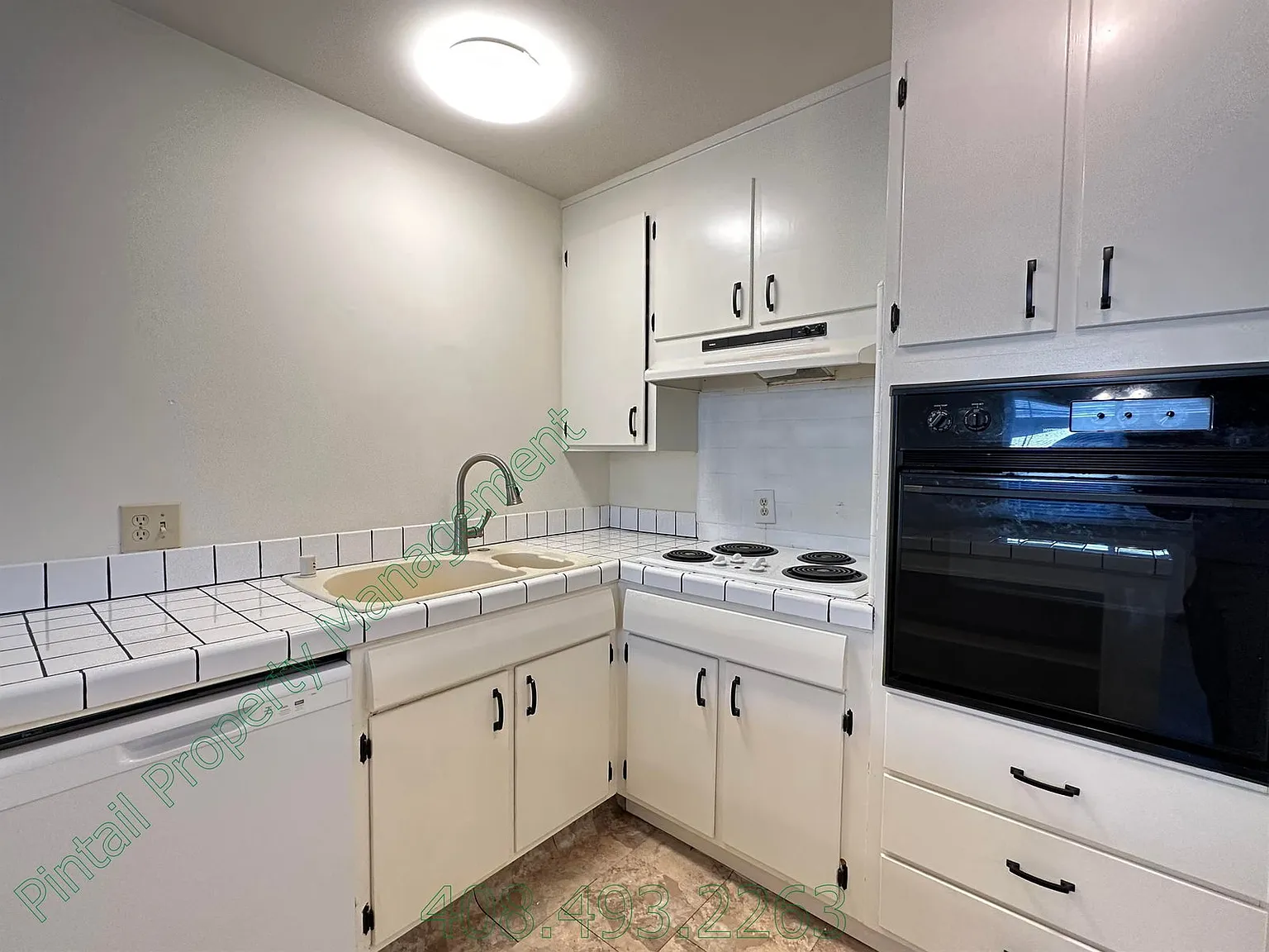 3 bed, 2.0 bath, 1190 sqft, $4,249 — Photo 4